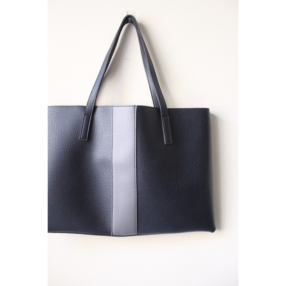 [sold] Black Vince Camuto Bag - Picture 3 of 7